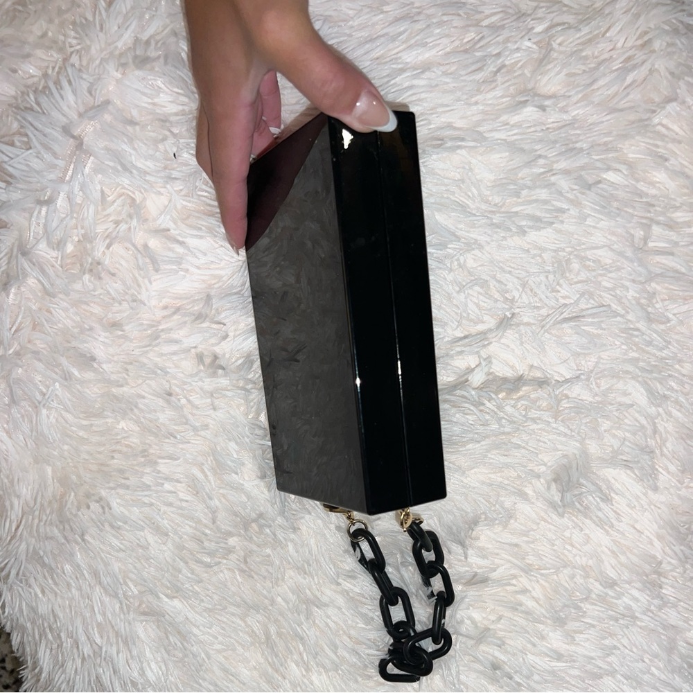 Black Box Clutch with Chain